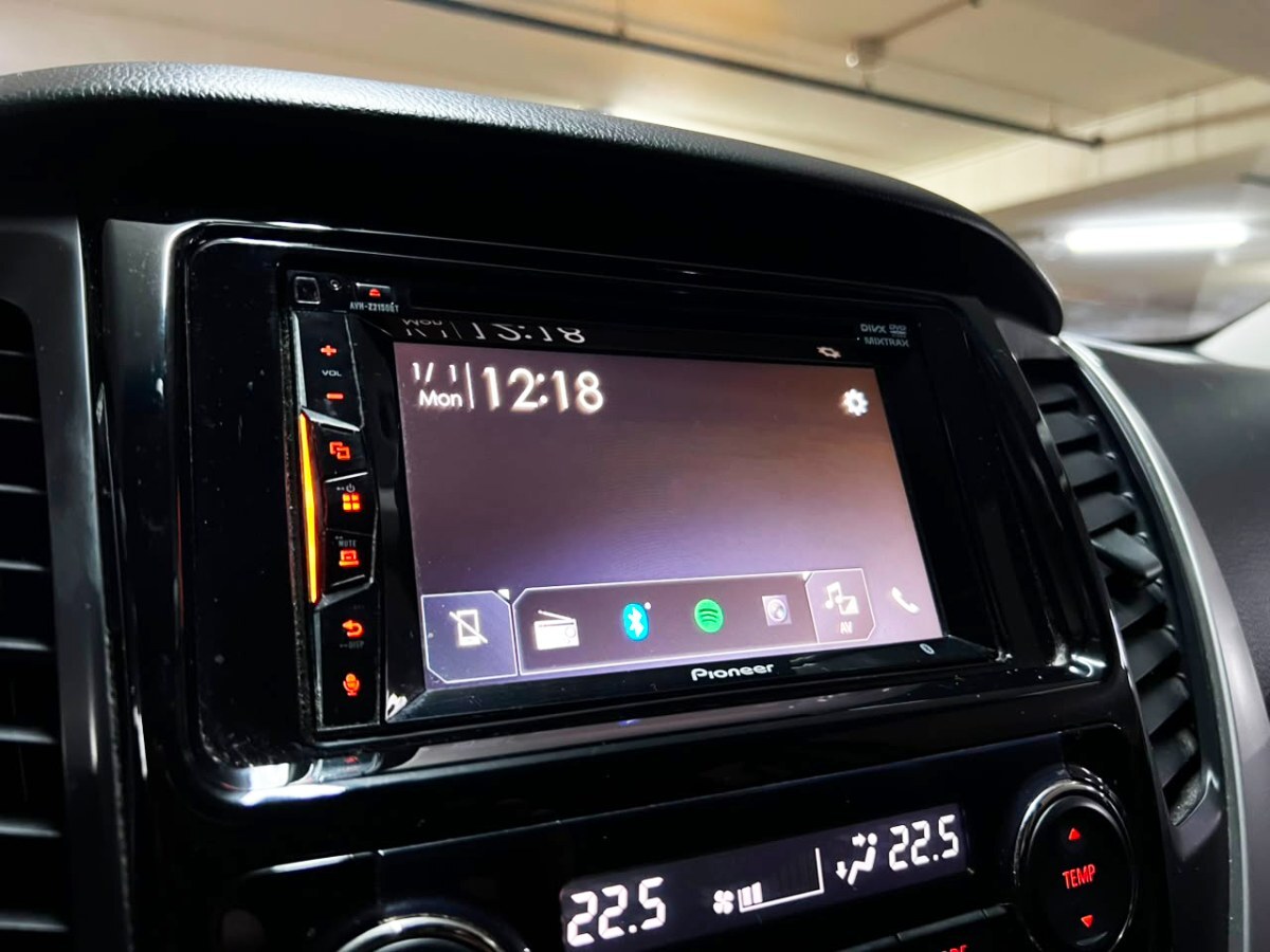 2019 Mitsubishi Montero Sport miniatura 8