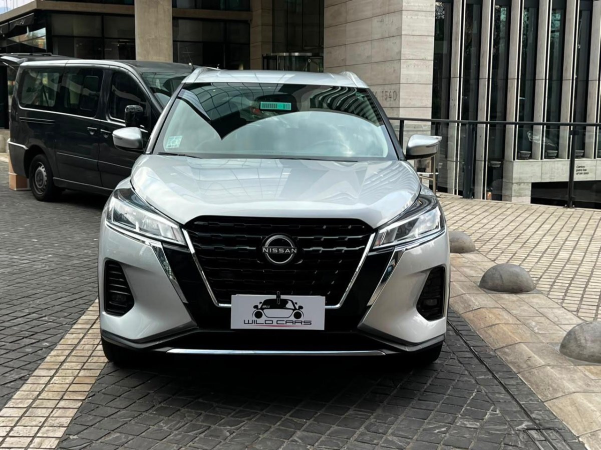 2025 Nissan Kicks miniatura 2