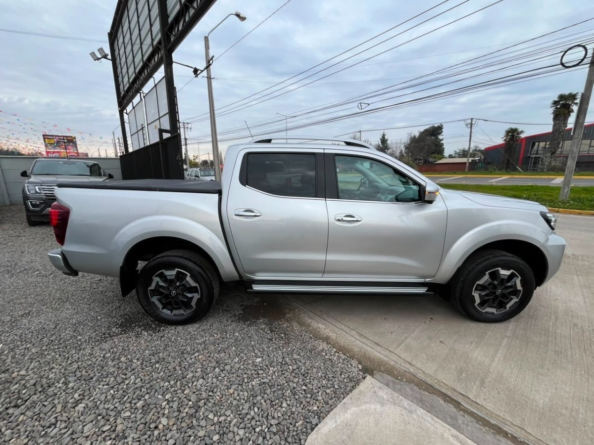 2023 Nissan Navara Platinum miniatura 11