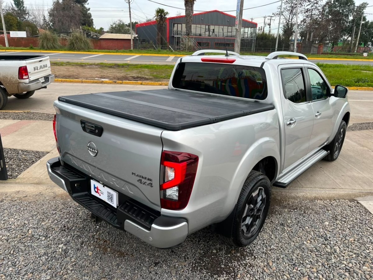 2023 Nissan Navara Platinum miniatura 13