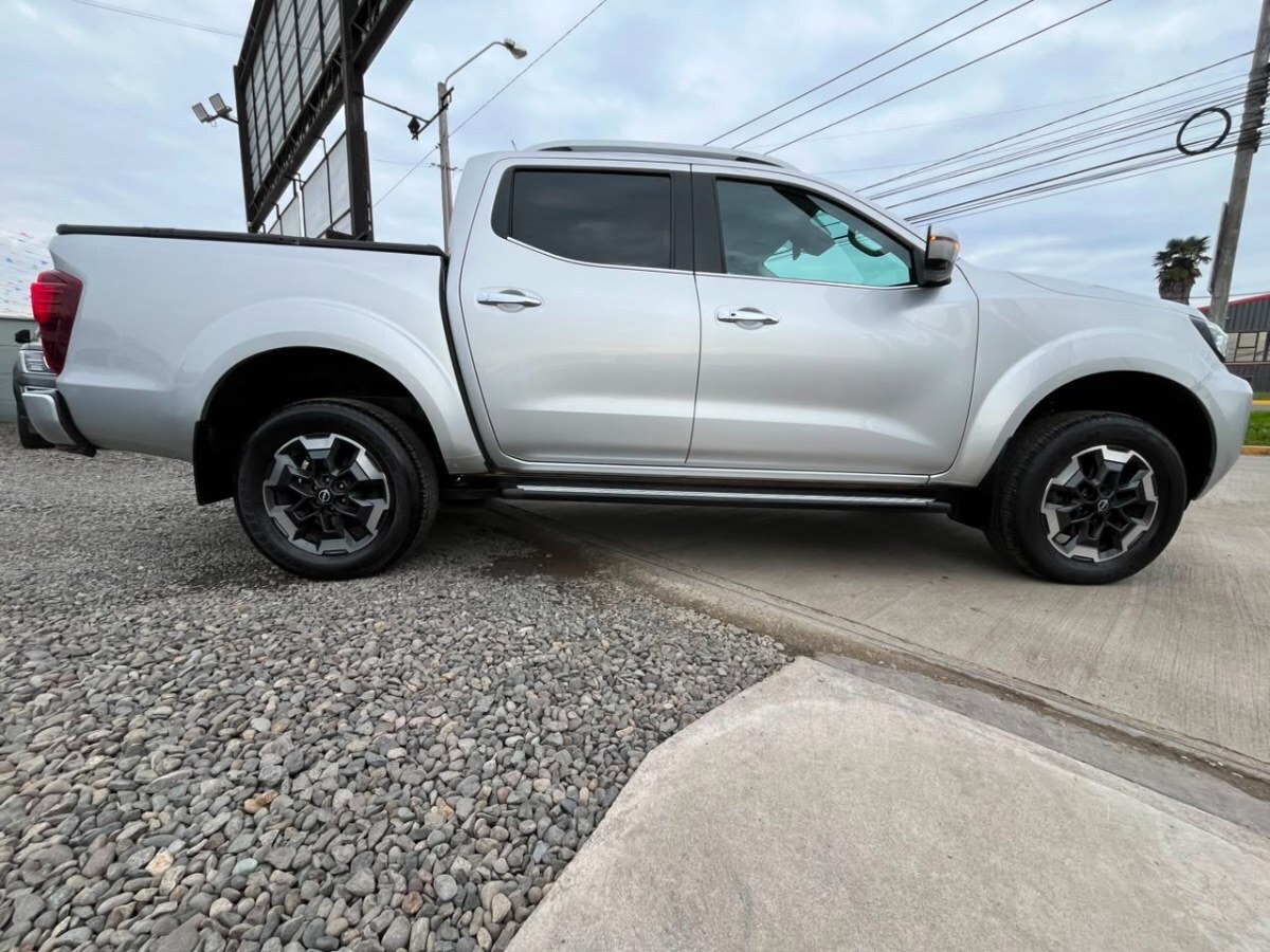 2023 Nissan Navara Platinum miniatura 14