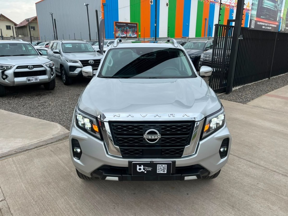 2023 Nissan Navara Platinum miniatura 4