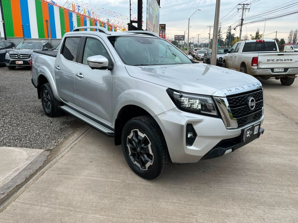 2023 Nissan Navara Platinum miniatura 6