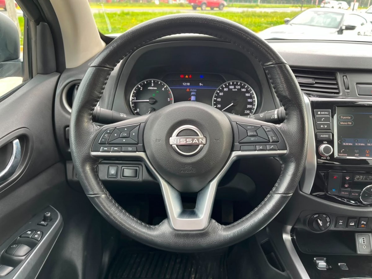 2023 Nissan Navara Platinum miniatura 8