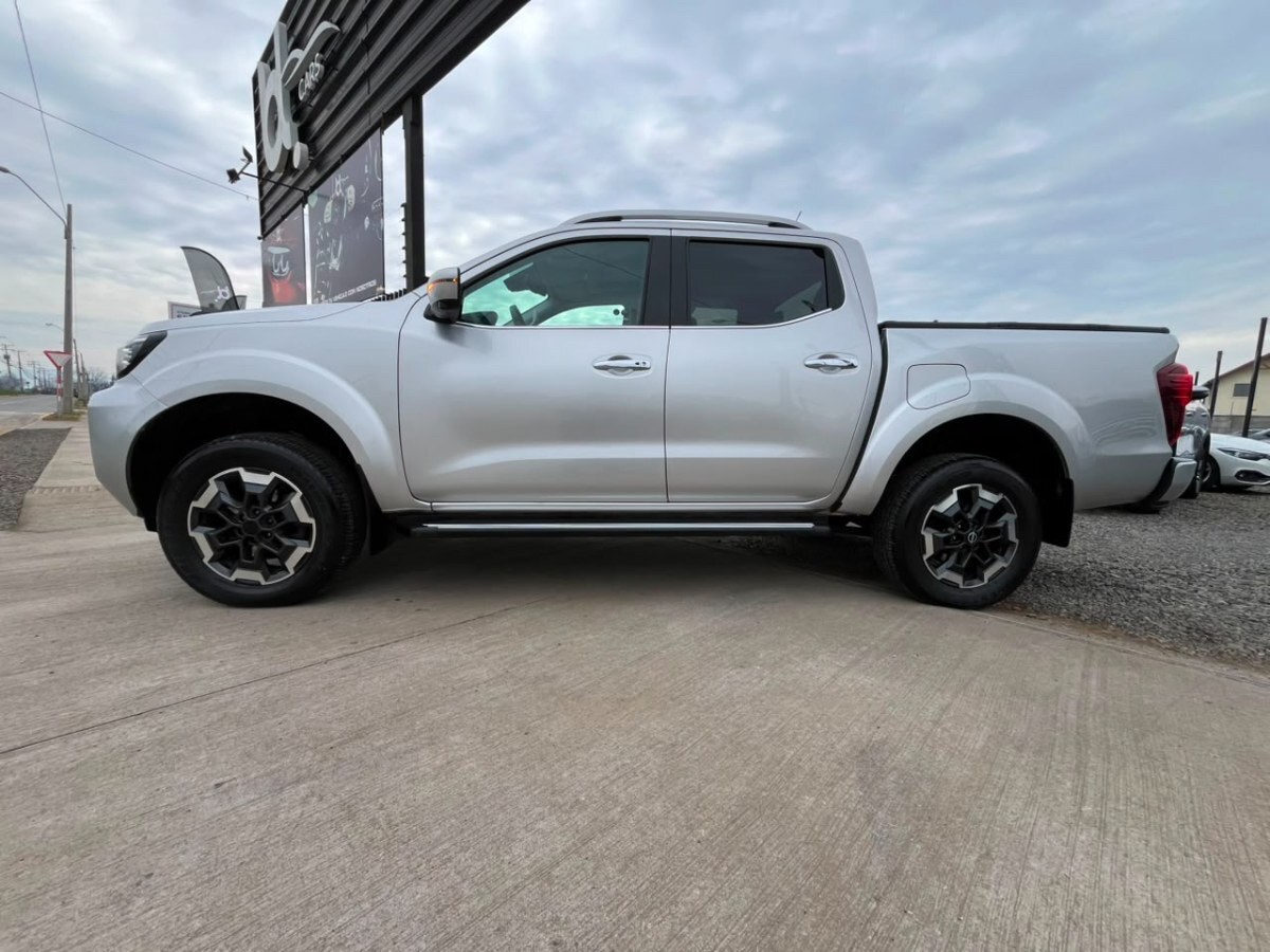 2023 Nissan Navara Platinum miniatura 9