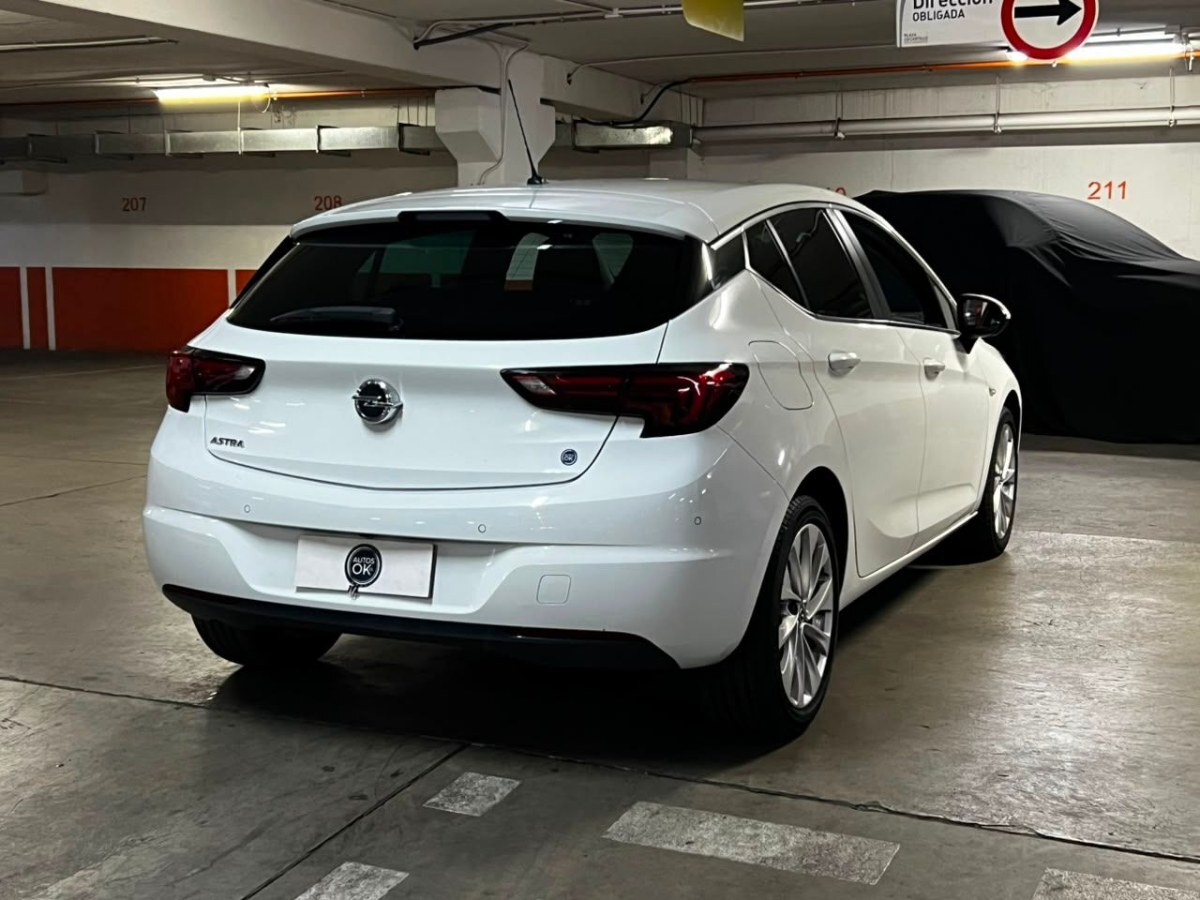 2020 Opel Astra miniatura 4