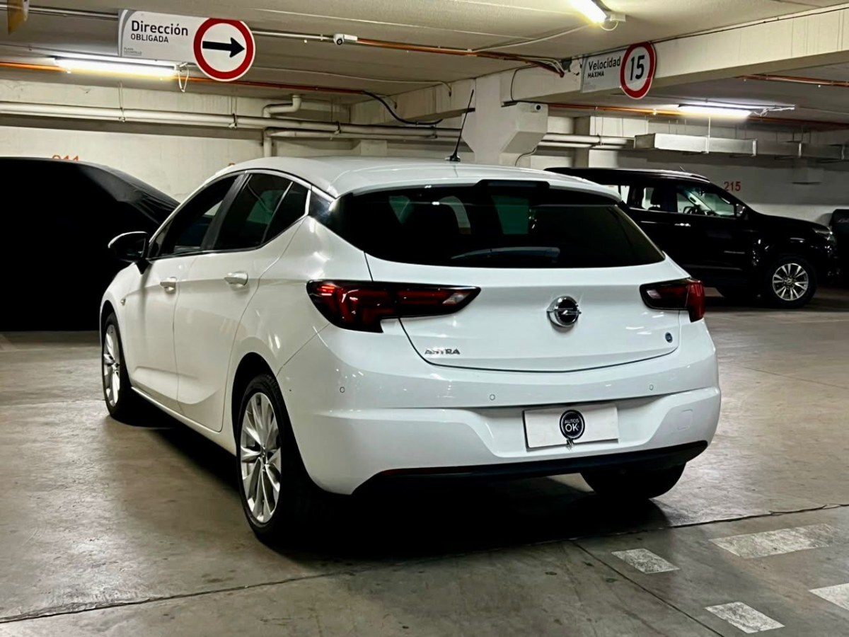 2020 Opel Astra miniatura 5