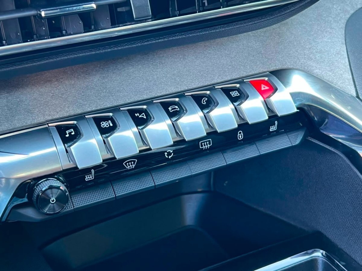 2024 Peugeot 3008 GT miniatura 17