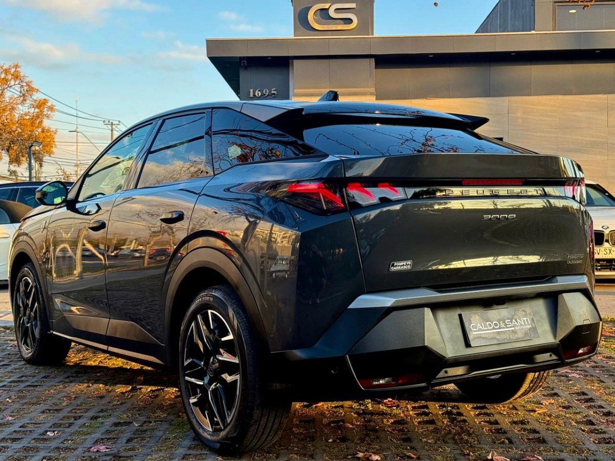 2025 Peugeot 3008 GT miniatura 3