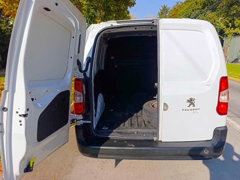 2024 Peugeot Partner miniatura 11