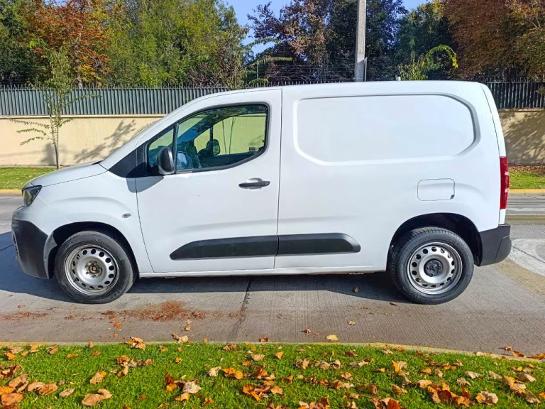 2024 Peugeot Partner miniatura 2