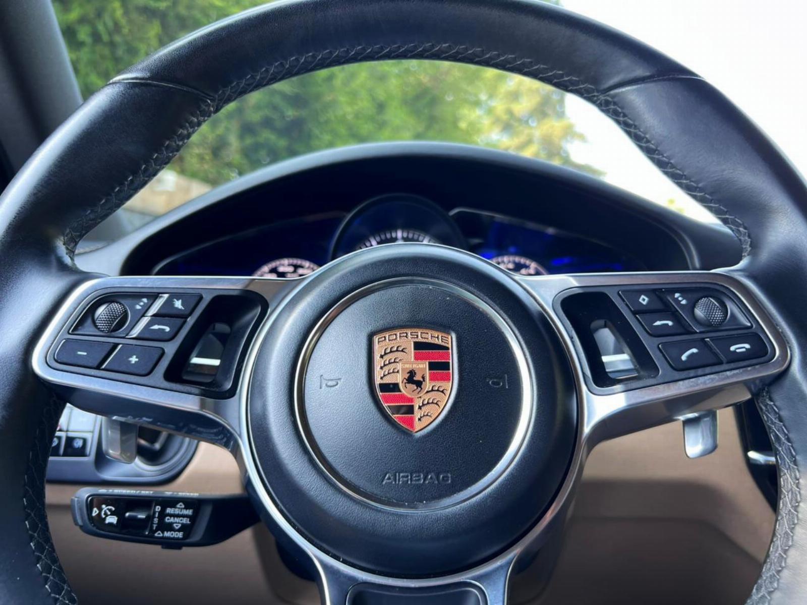 2019 Porsche Cayenne S miniatura 11