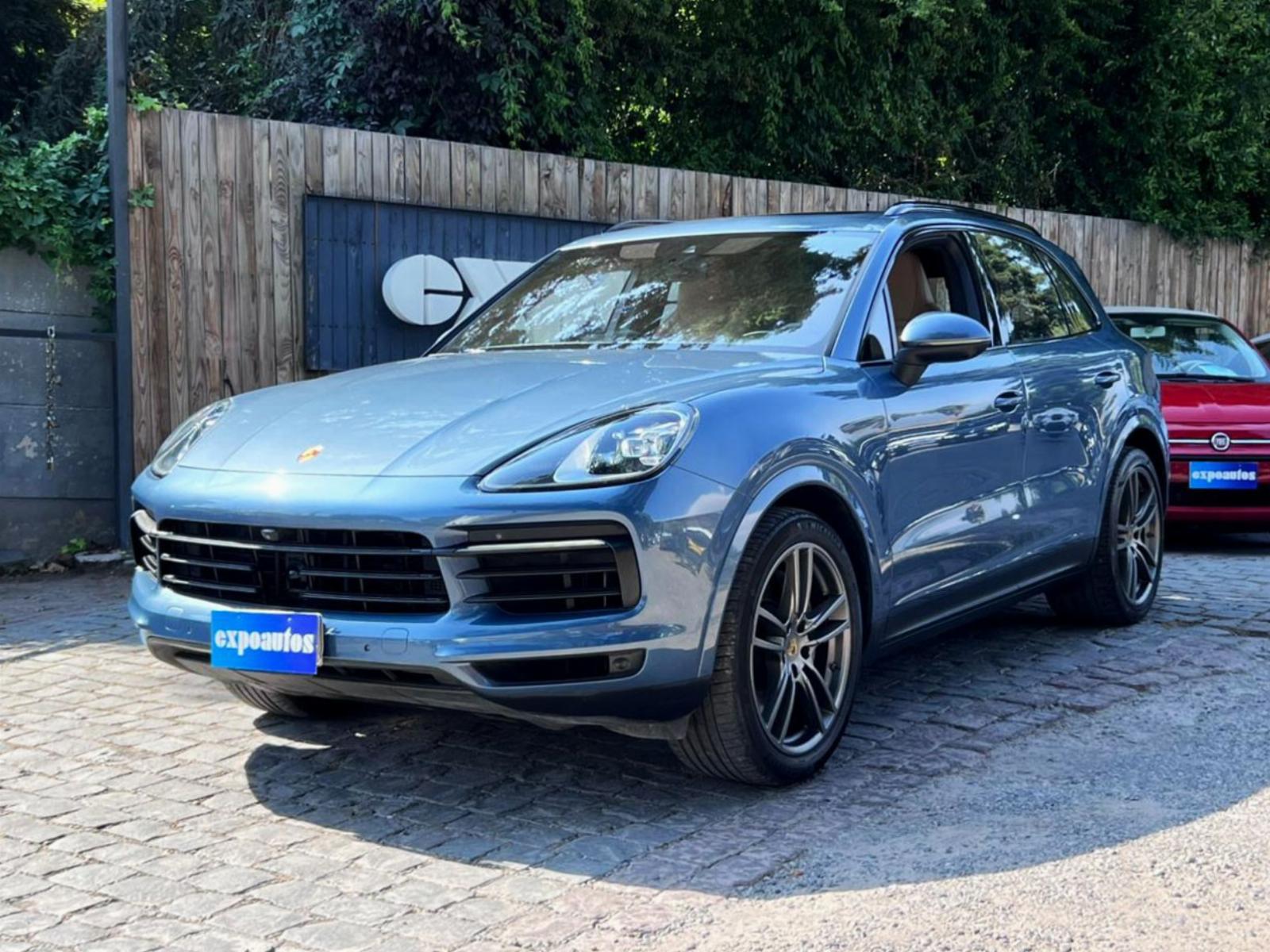 2019 Porsche Cayenne S miniatura 2