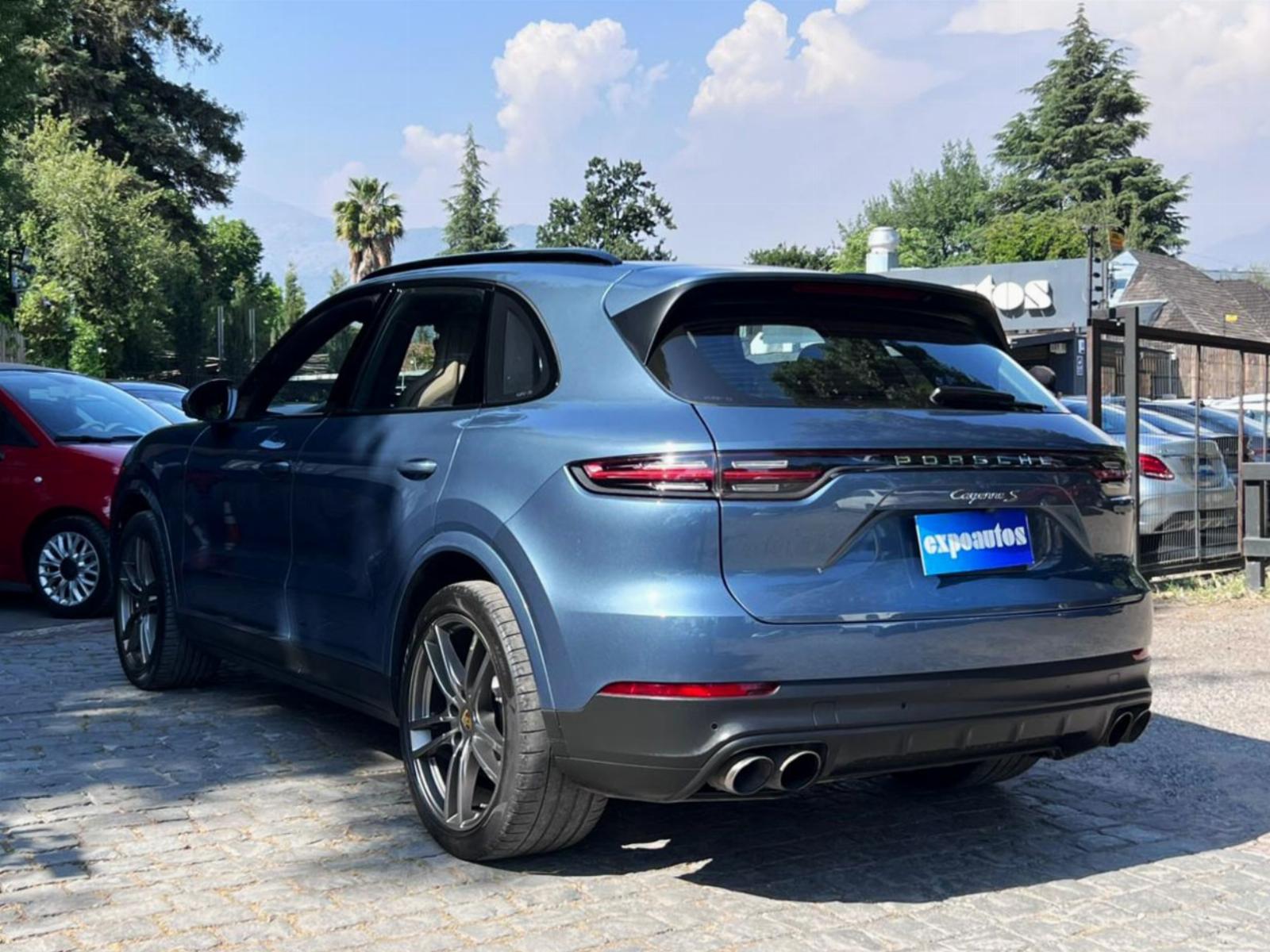 2019 Porsche Cayenne S miniatura 6