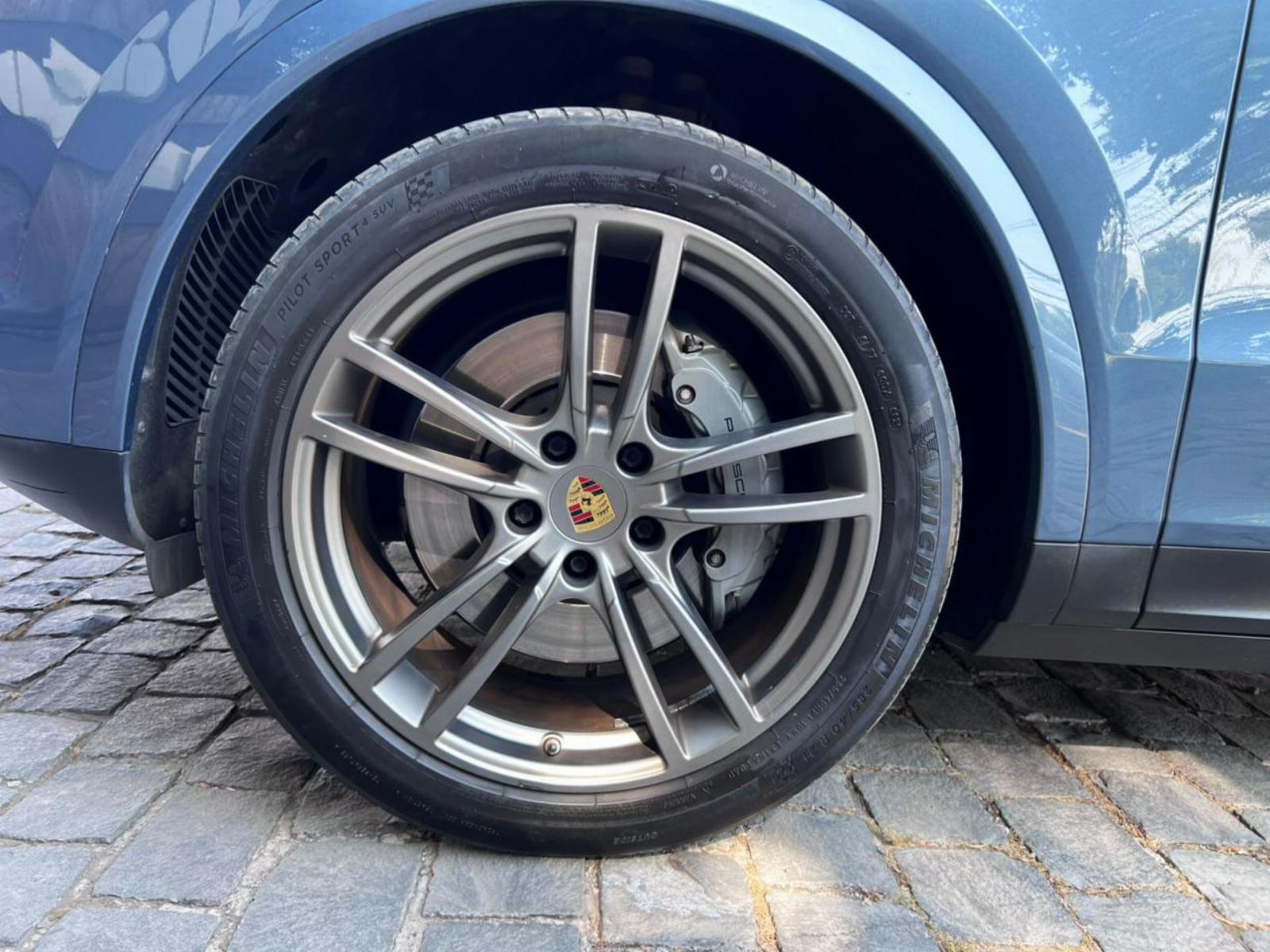 2019 Porsche Cayenne S miniatura 8