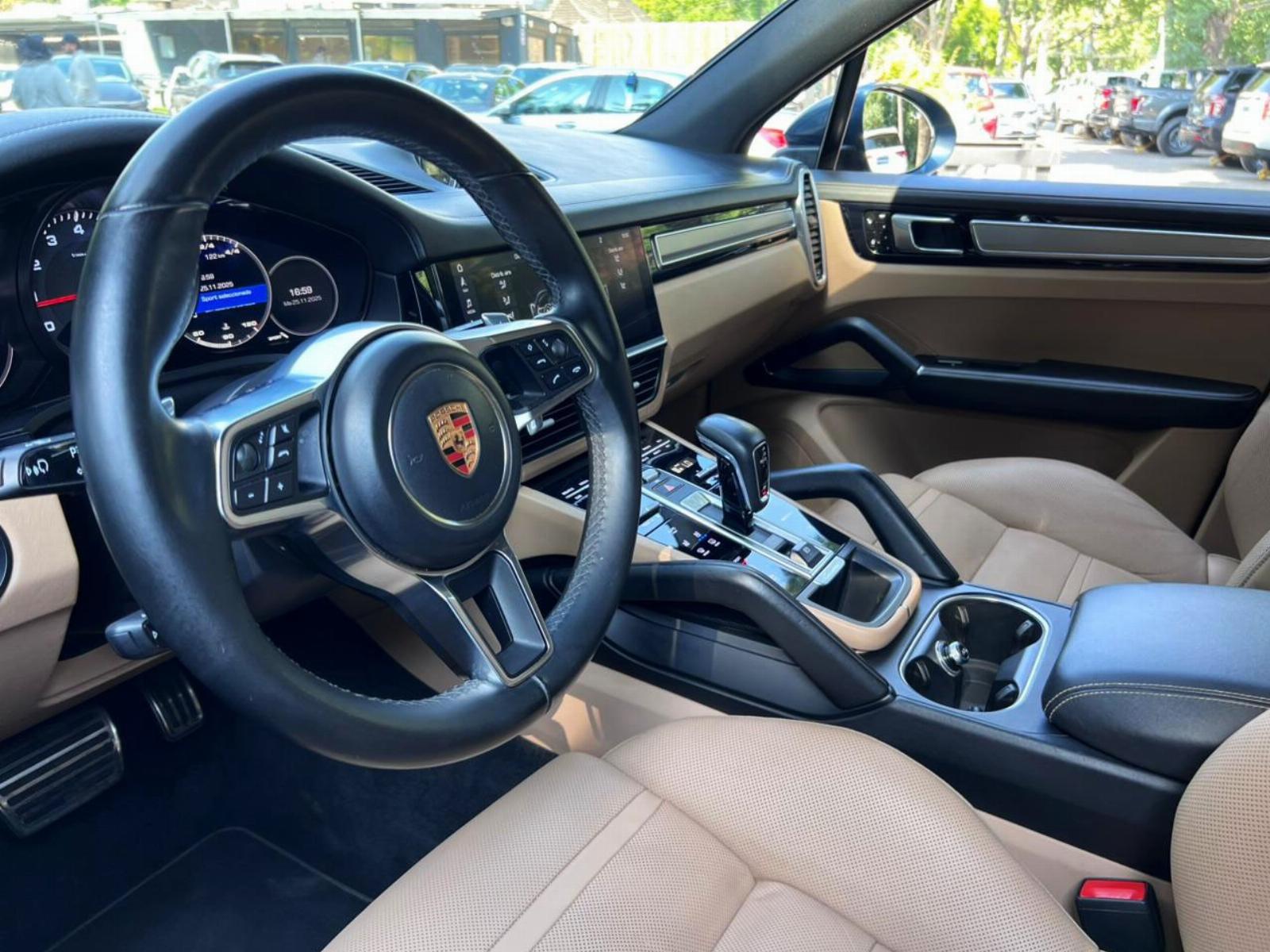 2019 Porsche Cayenne S miniatura 9