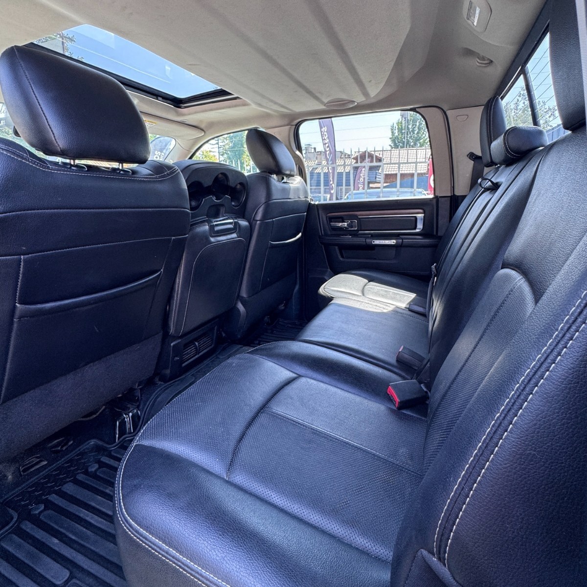 2019 RAM 1500 Laramie miniatura 12