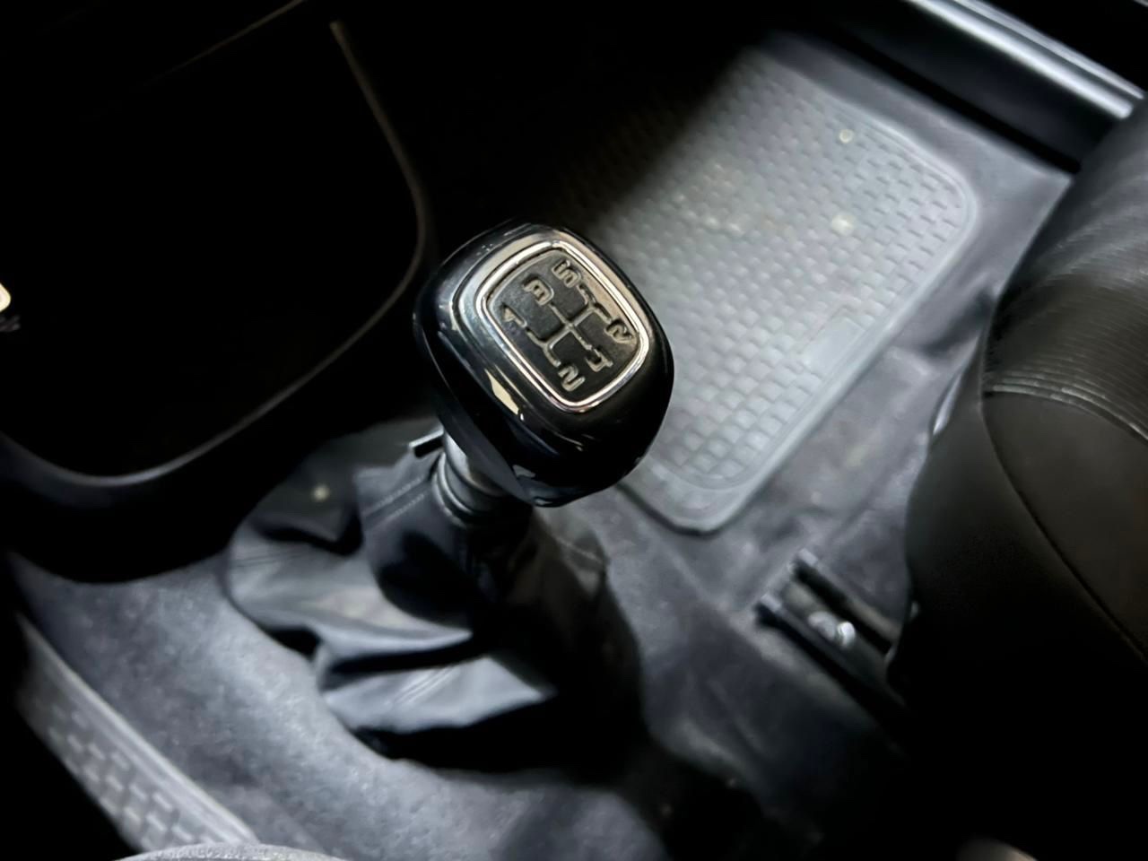 2023 RAM 700 miniatura 13