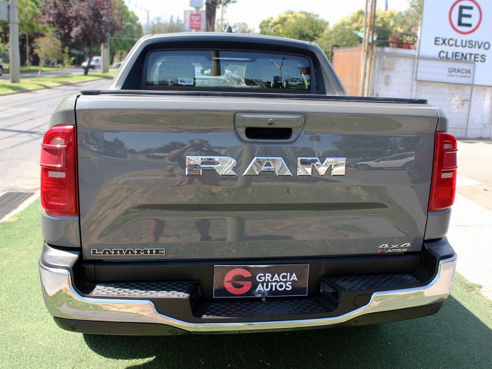 2024 RAM Rampage Laramie miniatura 5