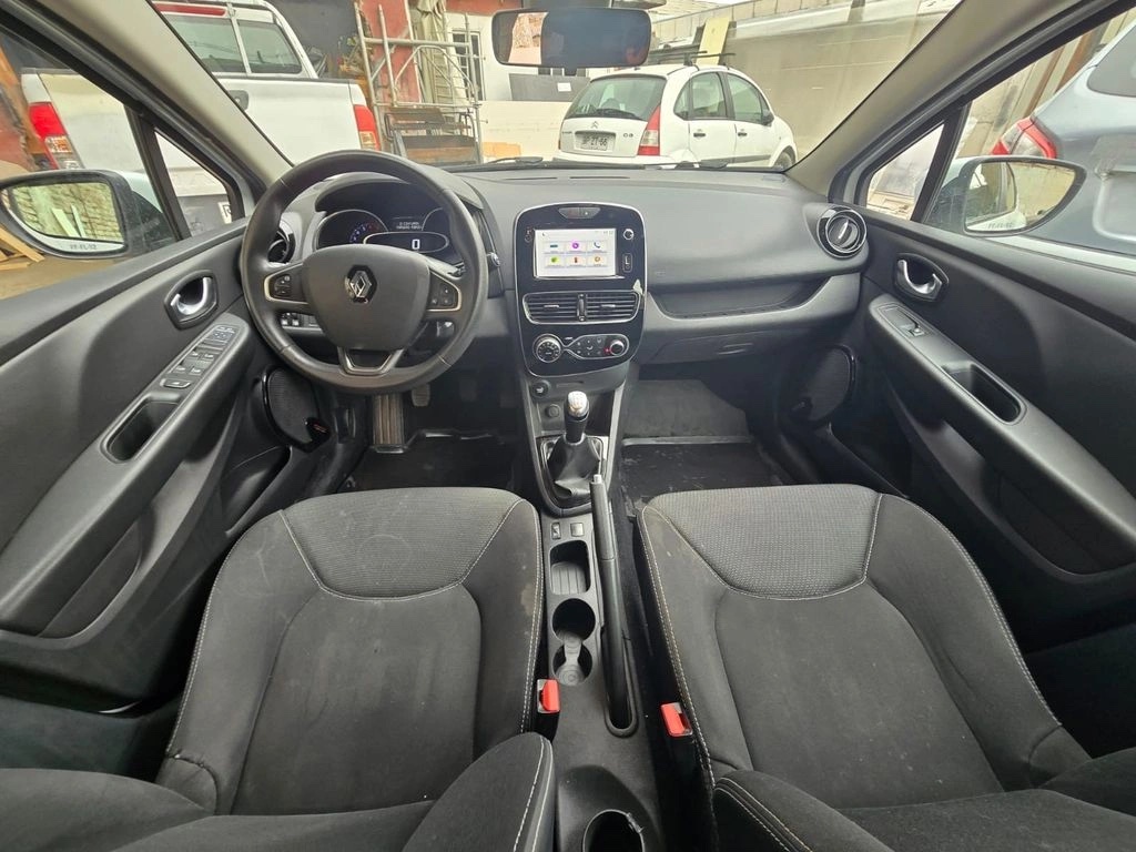 2021 Renault Clio miniatura 10