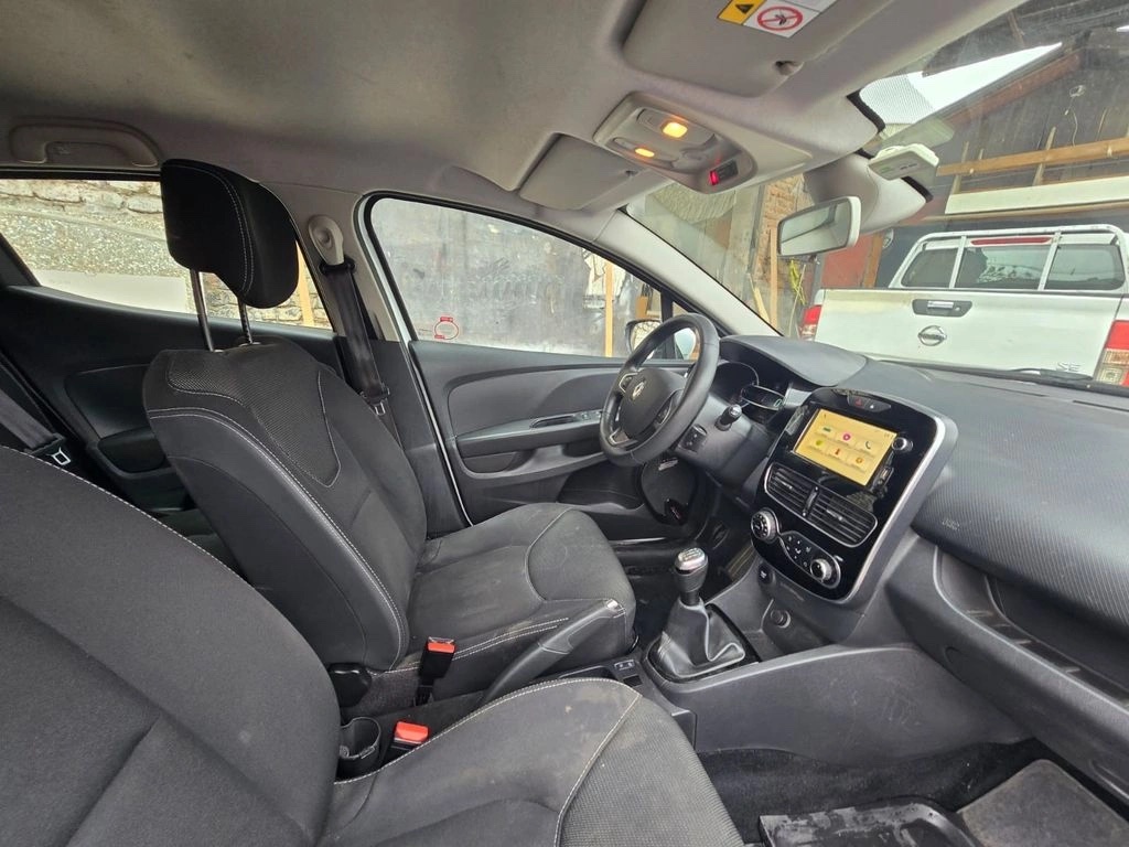 2021 Renault Clio miniatura 12