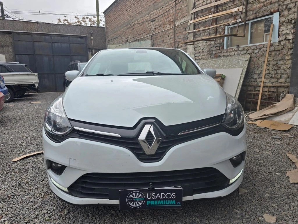 2021 Renault Clio miniatura 2