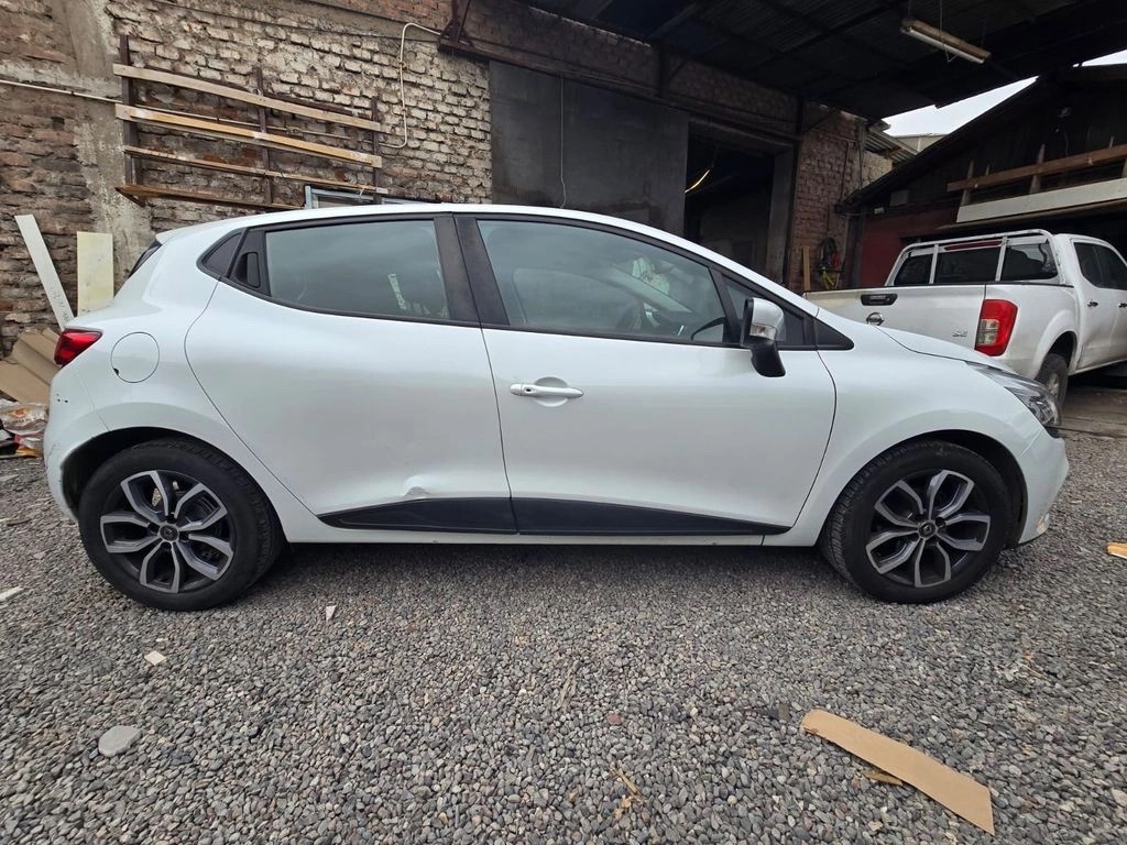 2021 Renault Clio miniatura 4