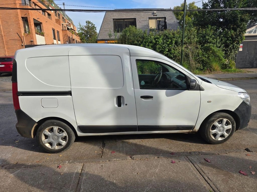 2016 Renault Dokker miniatura 4