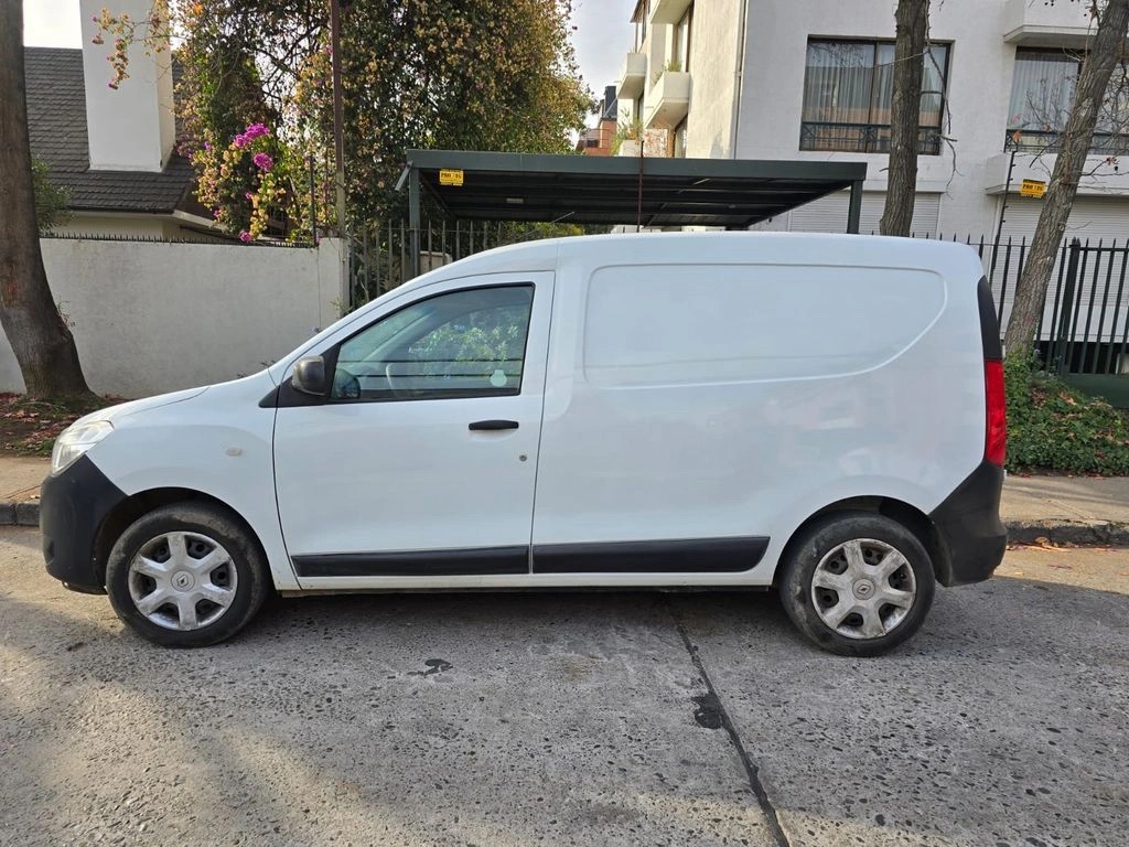 2016 Renault Dokker miniatura 8