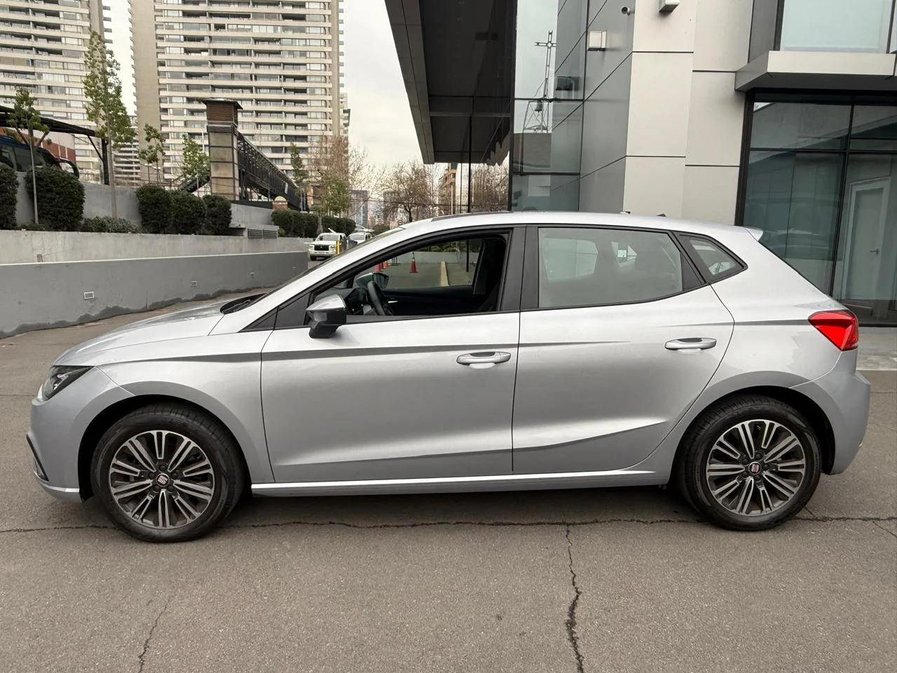 2023 Seat Ibiza miniatura 2
