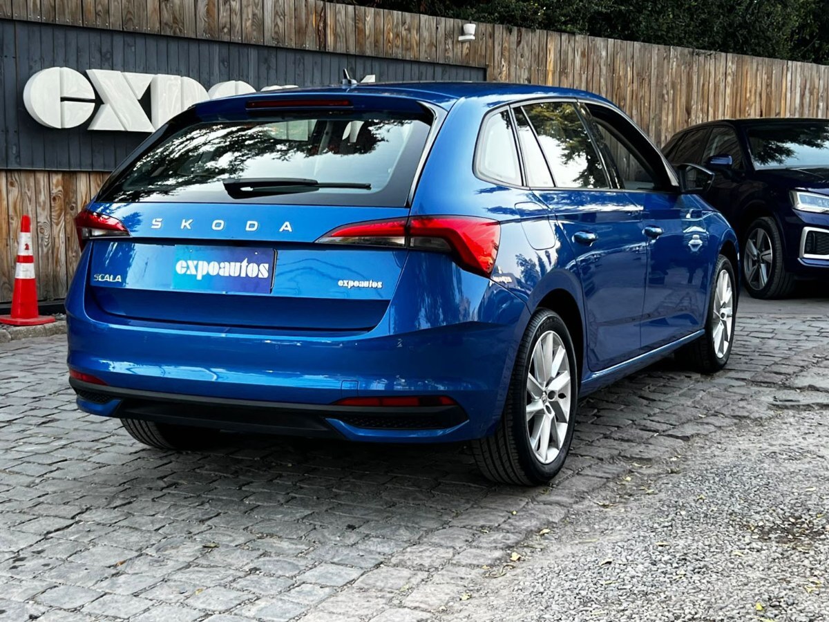 2025 Skoda Scala miniatura 4