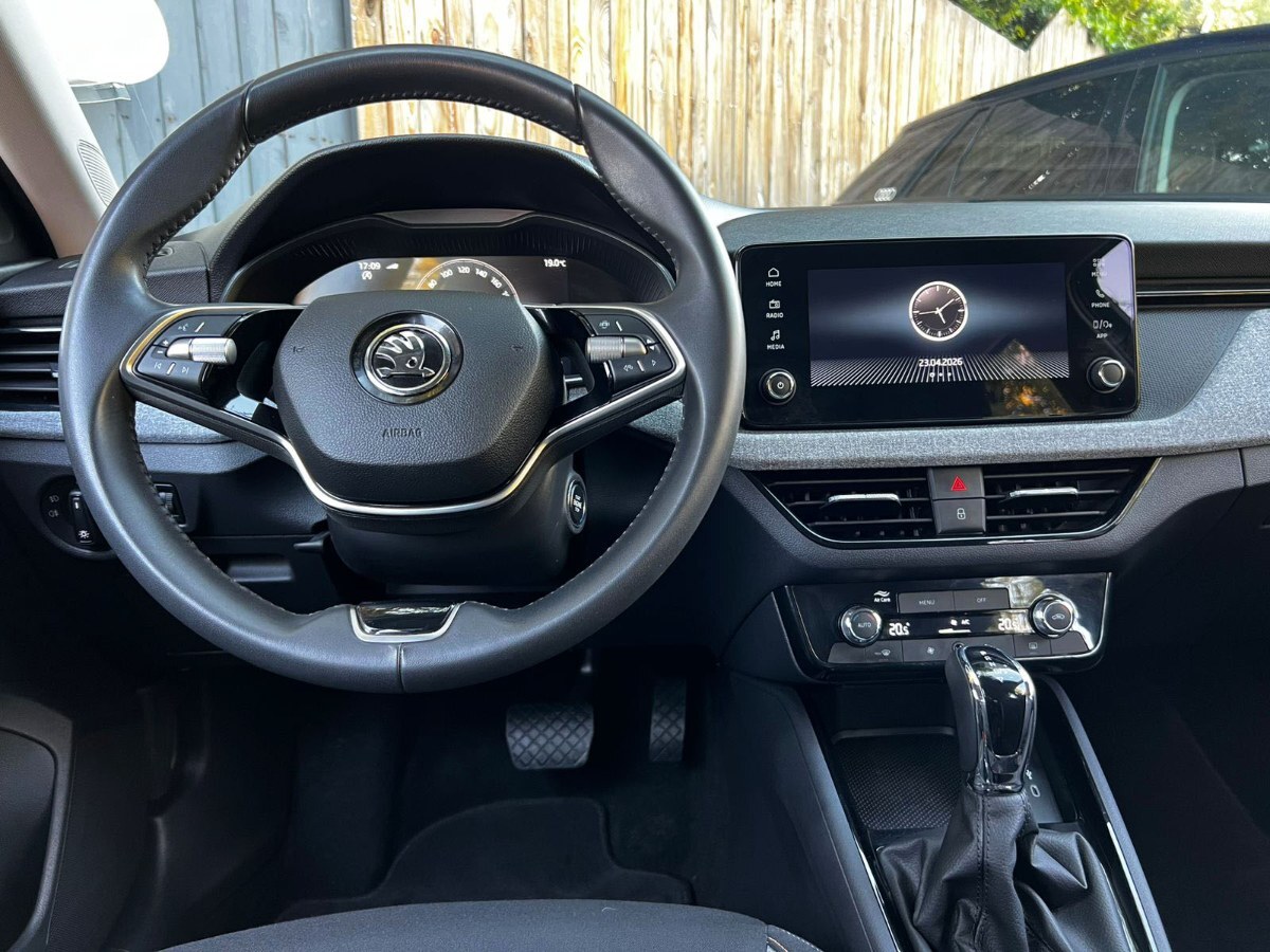 2025 Skoda Scala miniatura 8