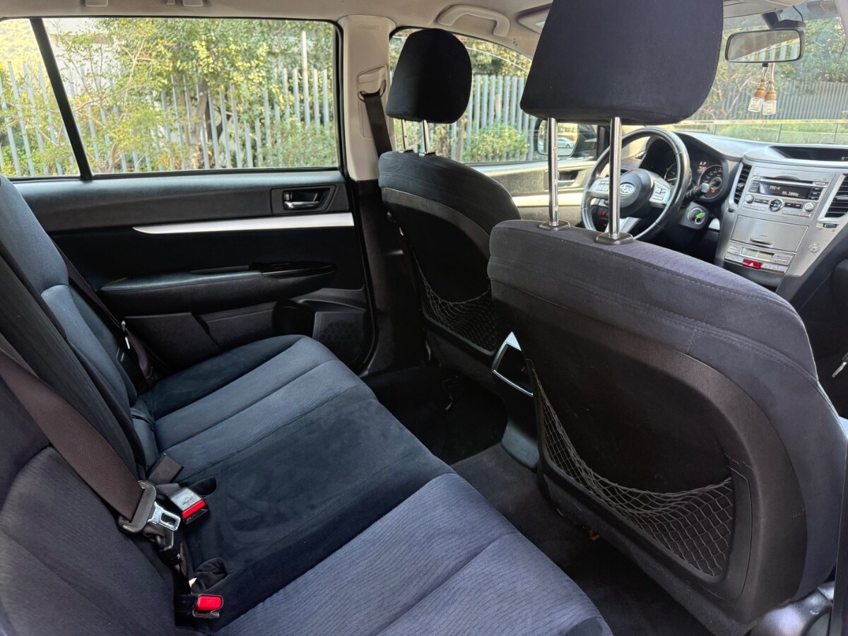 2012 Subaru Outback miniatura 9