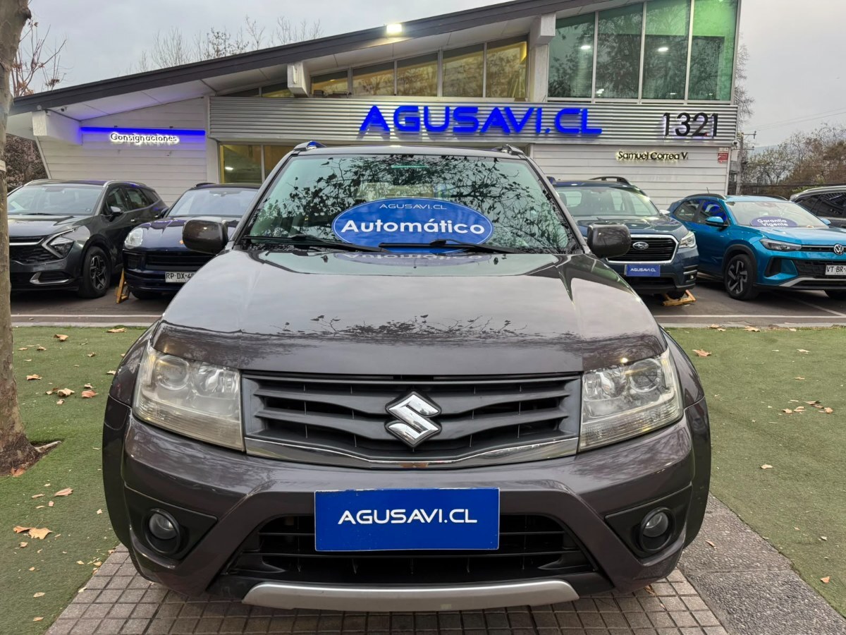 2018 Suzuki Grand Nomade miniatura 2