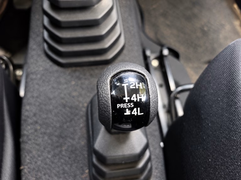 2026 Suzuki Jimny miniatura 14