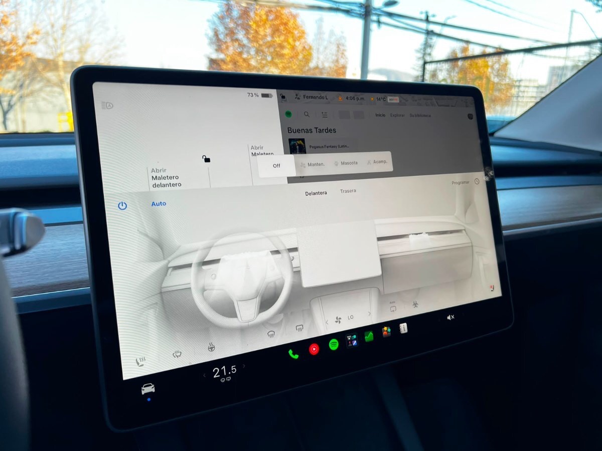 2024 Tesla Model Y miniatura 15