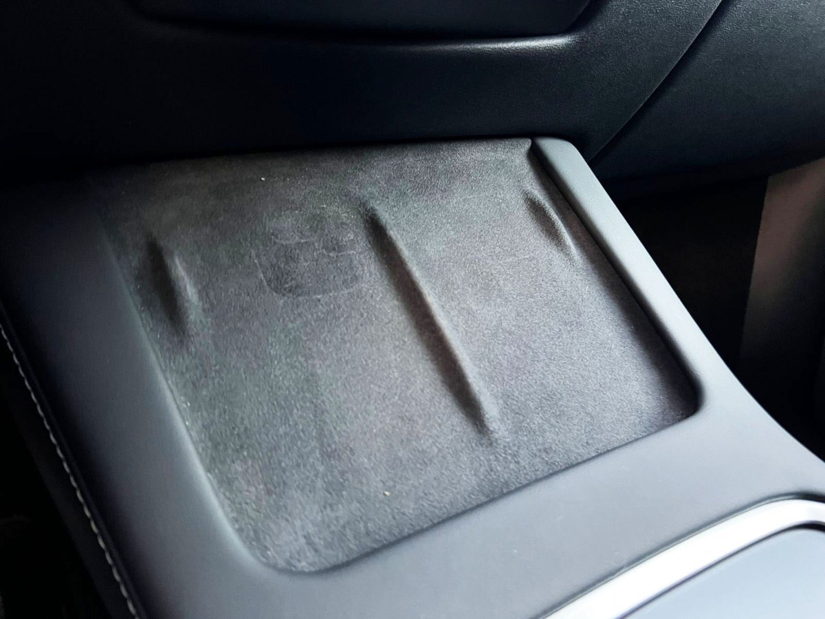 2025 Tesla Model Y miniatura 15