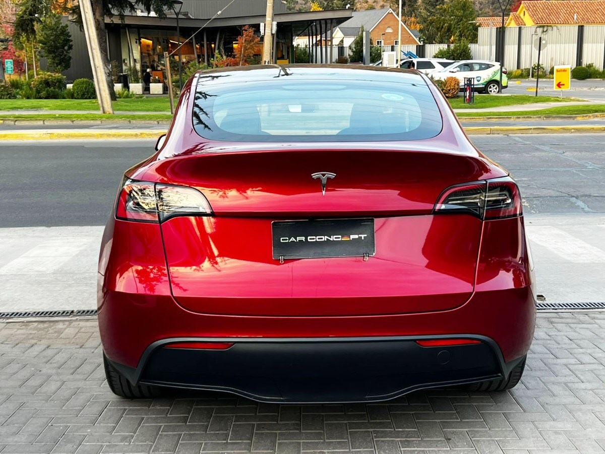 2025 Tesla Model Y miniatura 5