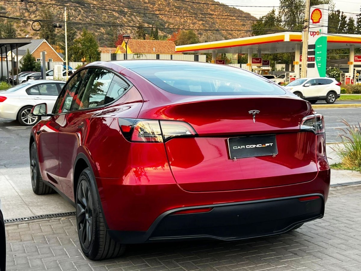 2025 Tesla Model Y miniatura 6