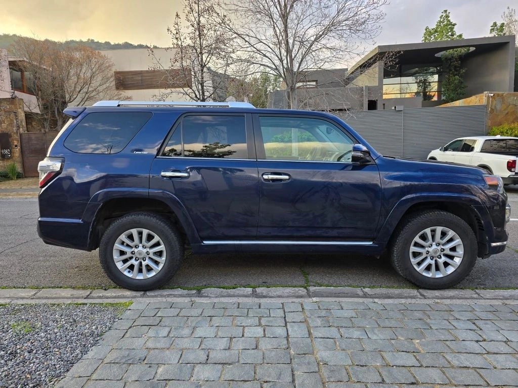 2017 Toyota 4Runner miniatura 4