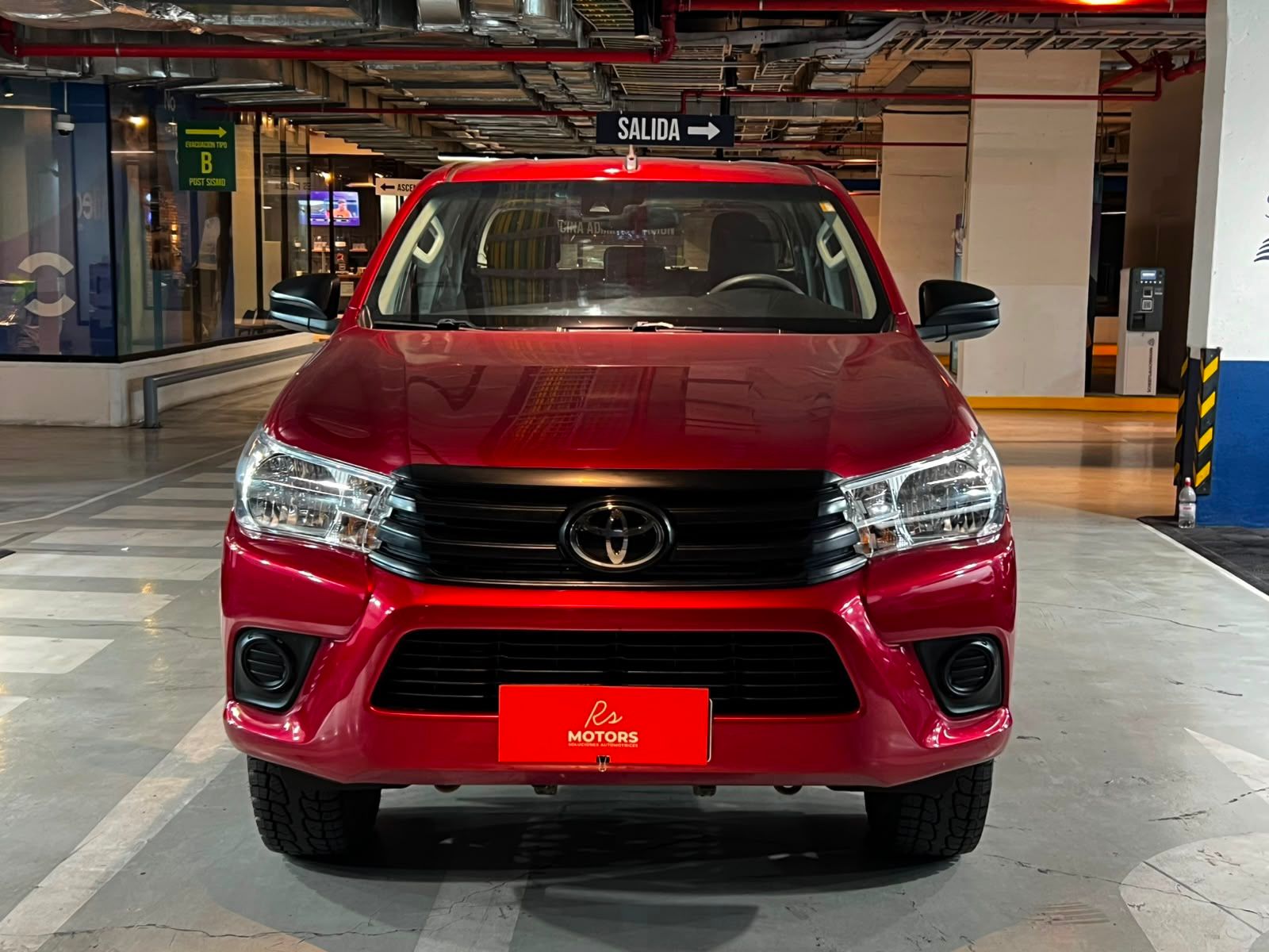 2024 Toyota Hilux miniatura 2