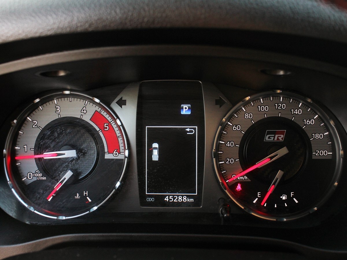 2024 Toyota Hilux miniatura 11