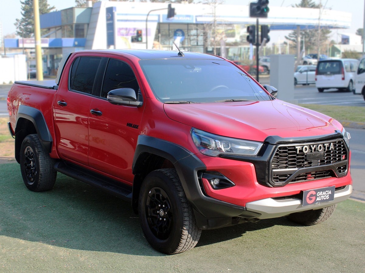 2024 Toyota Hilux miniatura 3