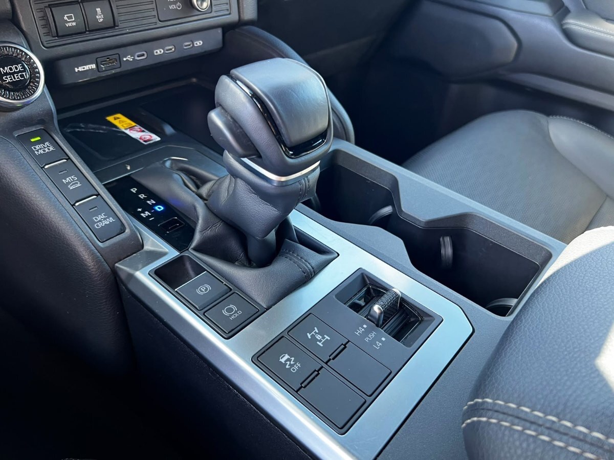 2025 Toyota Land Cruiser Prado miniatura 19