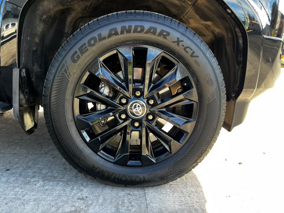 2025 Toyota Land Cruiser Prado miniatura 8
