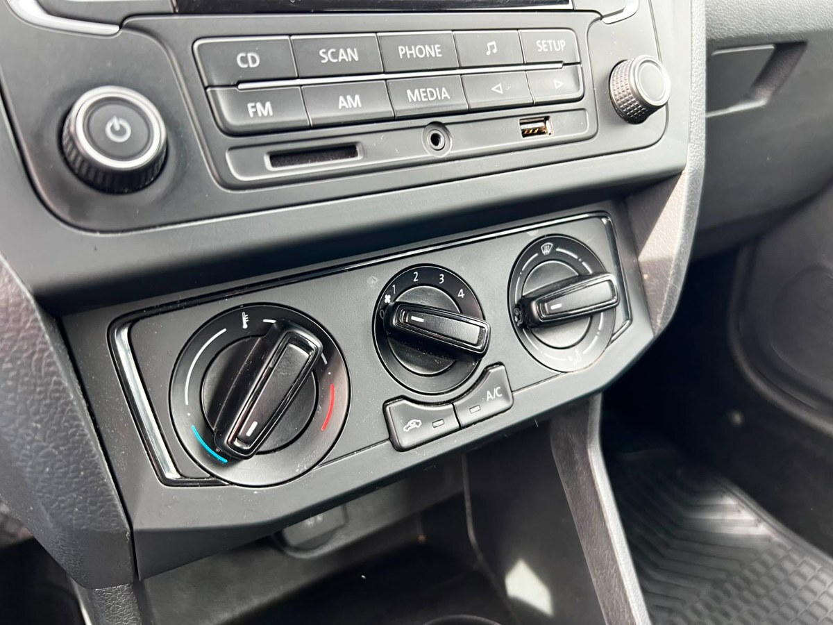 2021 Volkswagen Gol miniatura 10