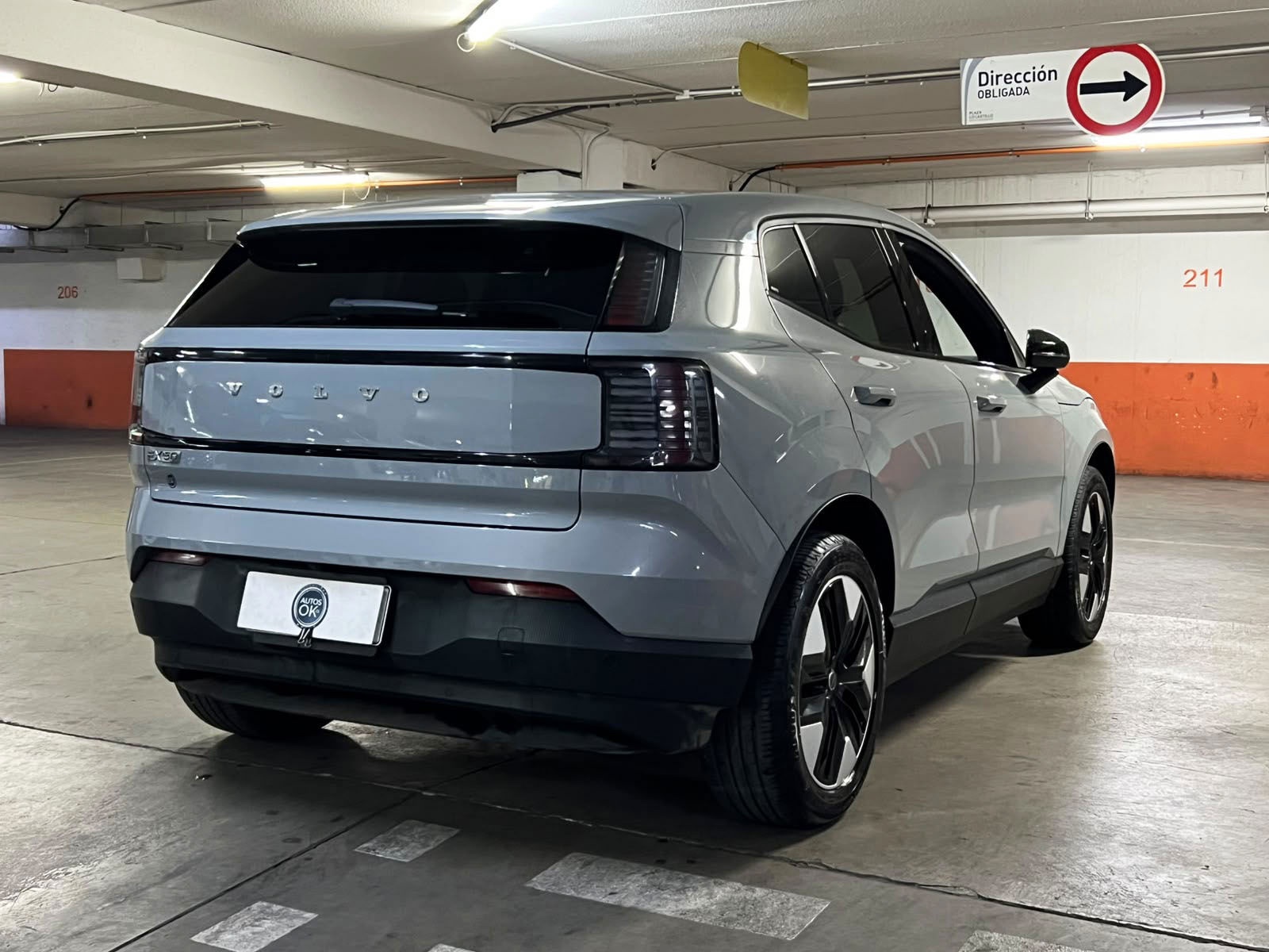 2026 Volvo Ex 30 miniatura 4