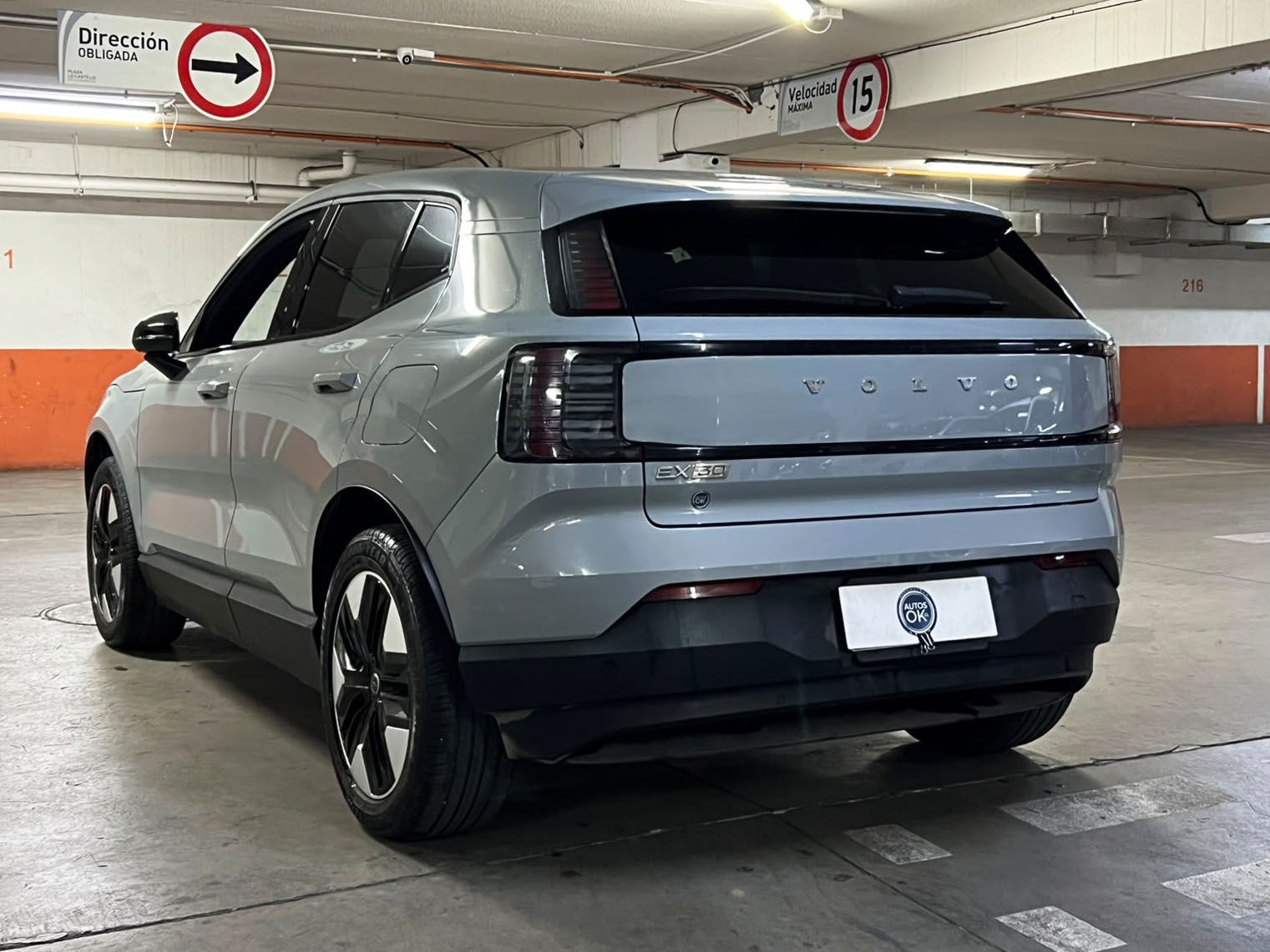 2026 Volvo Ex 30 miniatura 5