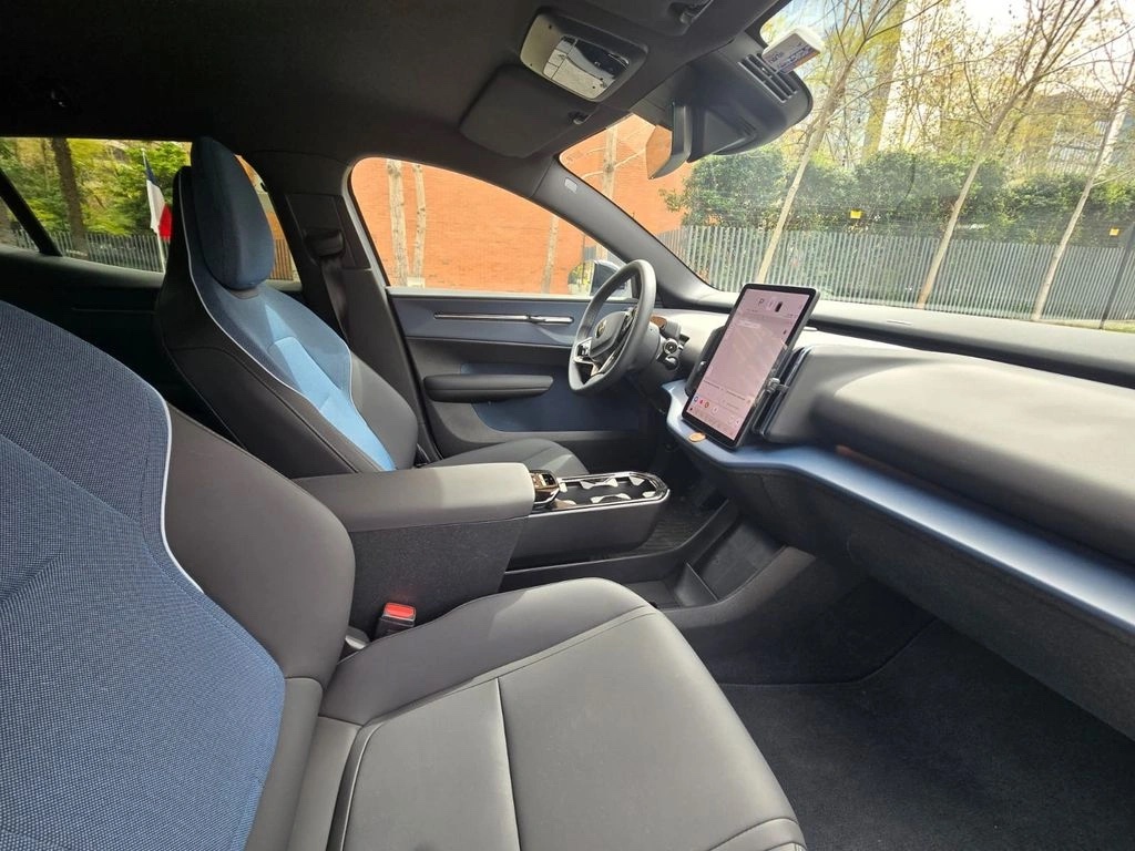 2026 Volvo EX30 miniatura 11