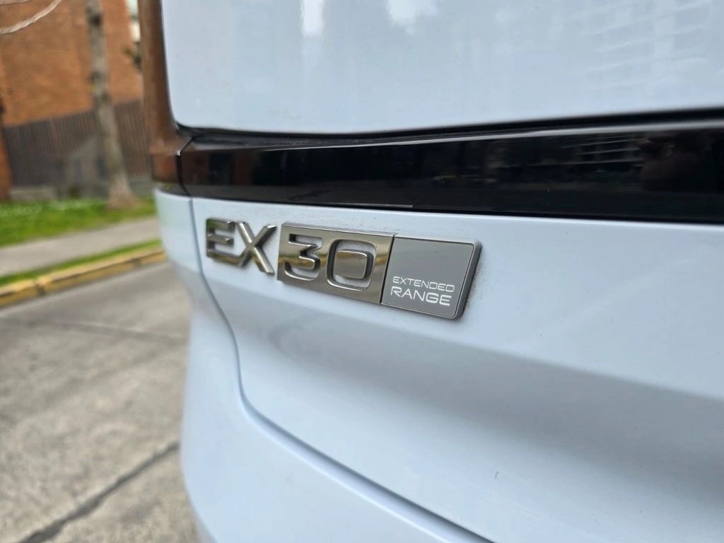2026 Volvo EX30 miniatura 9